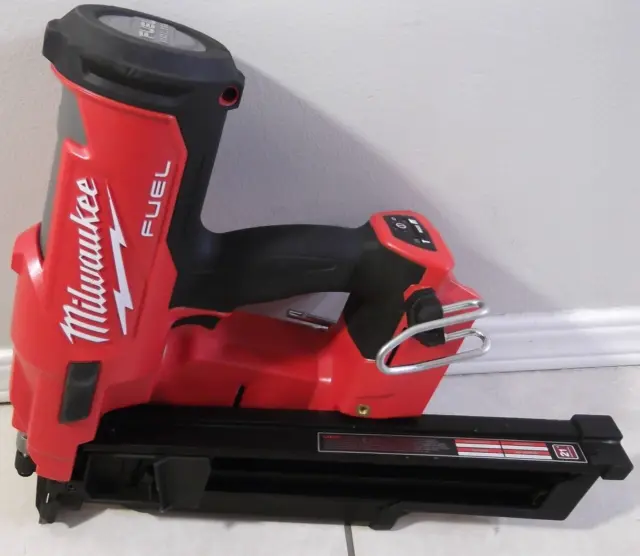 Milwaukee 2744-20 M18 FUEL 3-1/2 in. 21-Degree Cordless Framing Nailer Tool Only