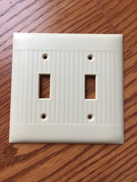 Vintage Sierra Ribbed Ivory Double Toggle Light Switch Wall Cover Plate USA Made