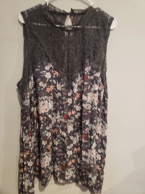 Torrid Floral Tunic Plus Size 3 3X Gray Illusion Sharkbite Gauze Tank Blouse Top