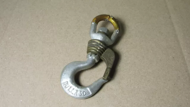 Crosby Bullard Open Swivel Bail Hook 1/2 Ton Crosby Bullard Open Swivel Bail Hook 1/2 Ton