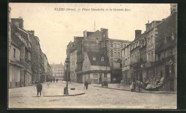 CPA Flers, Place Gambetta et la Grande Rue