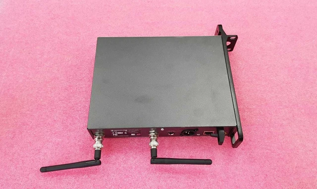sennheiser ew 300 g3 THRUE DIVERSITY RECEIVER  516-558 mhz