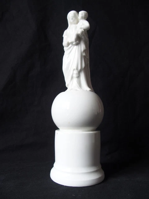 VIERGE A L'ENFANT EN PORCELAINE DE PARIS XIXeme EUR 80,00 - FR