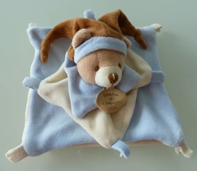 R- Doudou Et Compagnie Plat Ours  Bleu Ecru Blanc Marron Bonnet - Excellent Etat