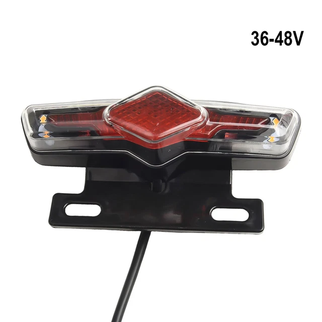 Acouto Feu arrière LED pour moto - Feu arrière de frein - 28 LED - Pour ATV LTZ King Quad Runner DR DRZ 650 400