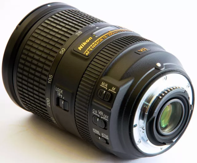 Nikon AF-S DX NIKKOR 18-300mm f/3.5-6.3G ED VR Lens 2216