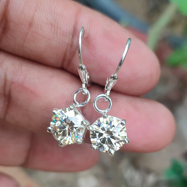 ビーナスアローダイヤモンド0.077ct