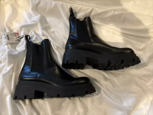 Women's Zara Boots/ Size 40 (Us 9)