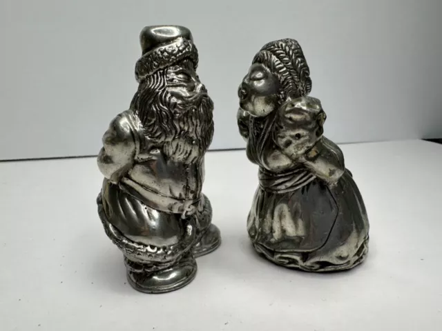 Kirk Stieff Pewter Salt & Pepper Shakers Set Santa Claus Mrs. Claus Kissing