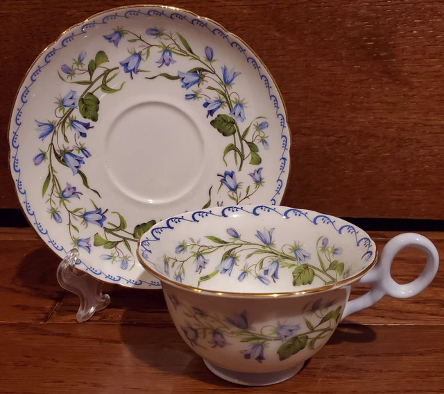 Juego de tazas/platillos finos de patas chinas Shelley de colección harebell (Chester) borde dorado de difícil calidad excelente en excelente estado