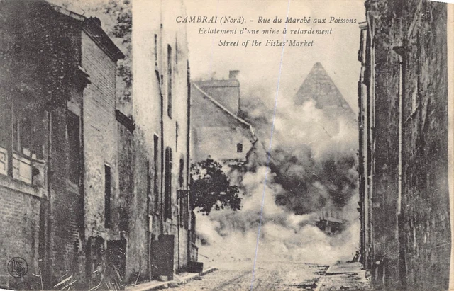 CPA Dept 59 Nord - Cambrai rue du Marché aux Poissons Eclatement d'une Mine