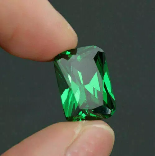 Naturalmente estratta Colombia 20,12 carati taglio smeraldo VVS AAA pietra preziosa sfusa