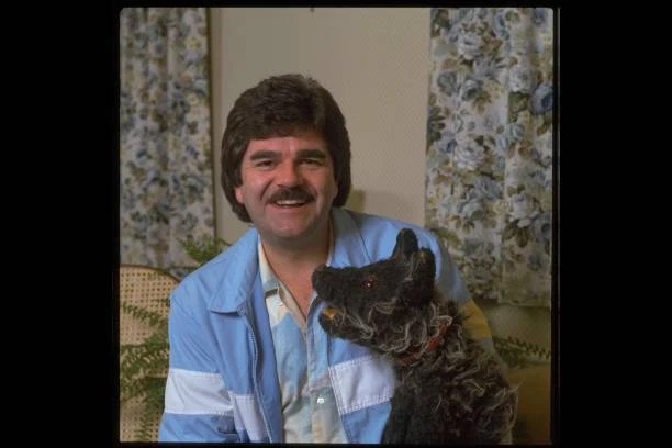 A #flashbackfriday to Matthew Corbett and Sooty from the 80s
