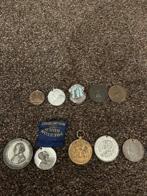 House clearance X10 Job Lot Vintage Medals E