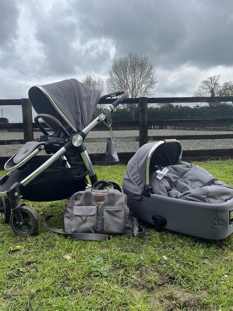 Mamas and Papas Ocarro Travel system, Pram & all the extras