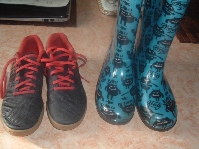 lot 2 paires chaussures pointure 35 bottes et baskets occasion