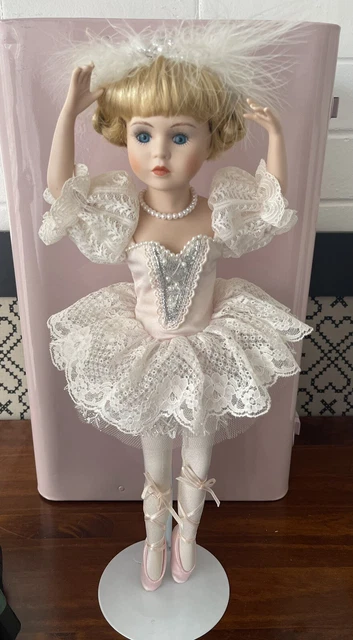 The heritage heirloom hot sale collection porcelain dolls