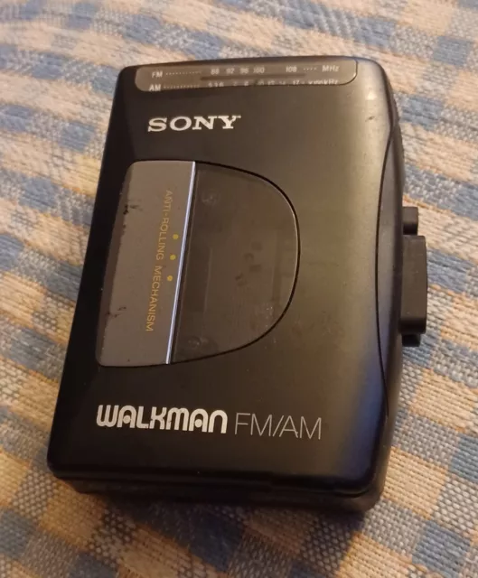 VTG Sony Walkman FM/AM WM-FX10 Radio Cassette Player ESTATE SALE FIND UNTESTED