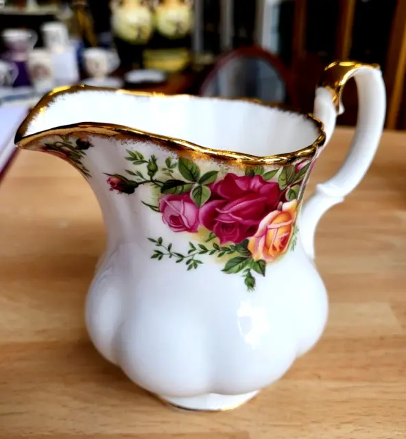 1962 Royal Albert 'Old Country Roses' Cream Jug - 10cm Tall - VGC