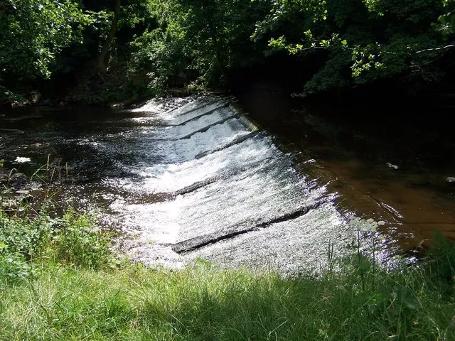 Photo 6x4 Weir In The Sun - 1, River Don, Oughtibridge [[1293048]] c2008