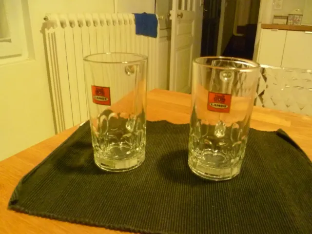 ancien lot de deux chopes verres a bieres d 0.5 cl lamot