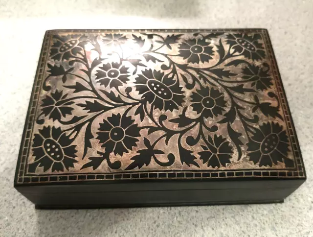 Karnatake Bidriware Box Silver Inlaid Star Blackened Betel Box/Jewel Casket.