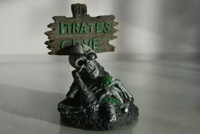 Aquarium Détaillé Drunk Pirate Crâne Squelette Décoration 8 x 9 x 12 CM