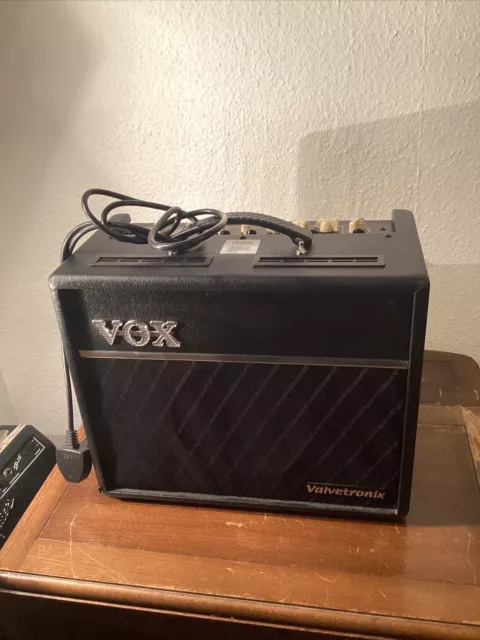 Vox VT 20 valve amp [ valvetronix]