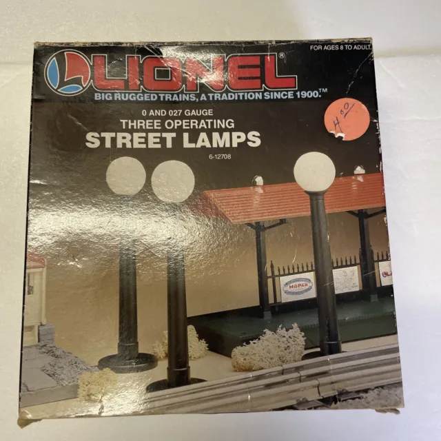 Lionel #6-12874 3 Operational Street Lamps. Open Box VGC