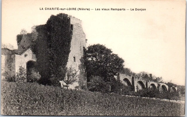 58 LA CHARITE SUR LOIRE  carte postale ancienne [JR07983]