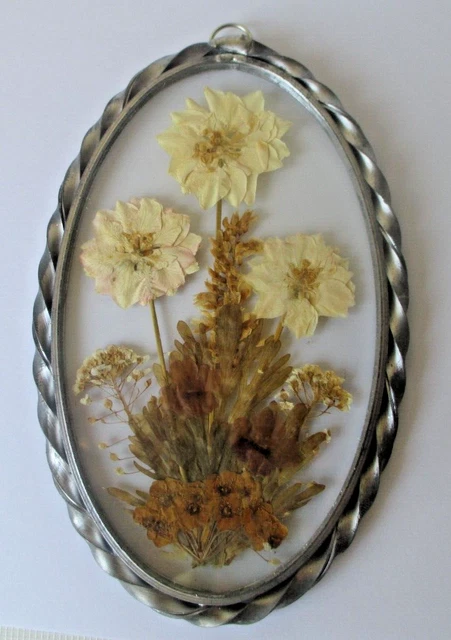 Flacon en verre et composition de fleurs séchées