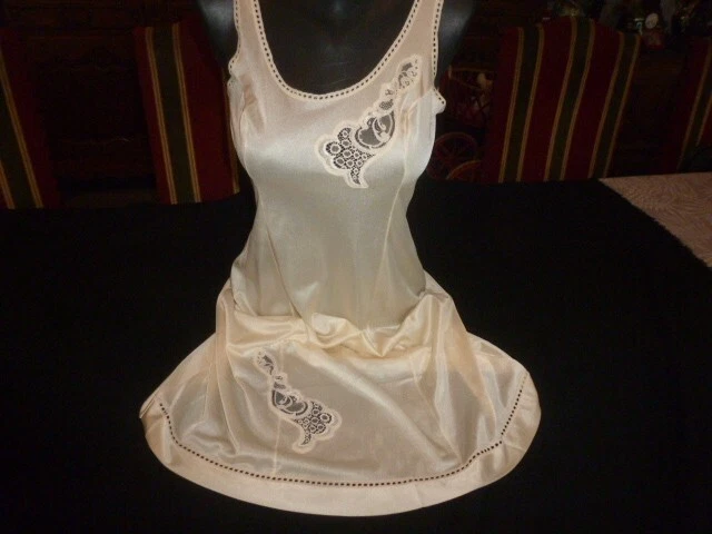 jolie combinaison &fond de robe vintage jolie dentelle T 42 ref ASE30