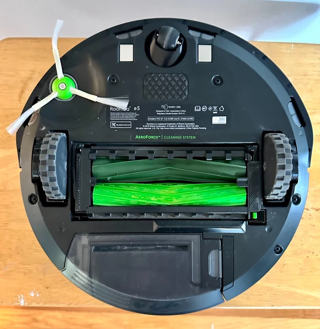 IROBOT ROOMBA E5 WiFi Connected Robot Vacuum, new brush, rollers and