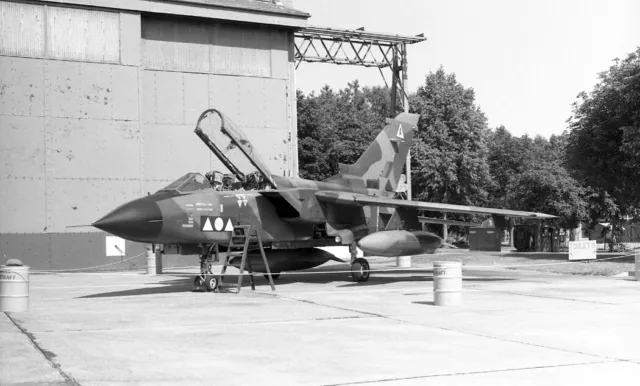 2 Sqn, Tornado GR.1A, ZA370 'A' at RAF Cottesmore, 13 Jul 1990 - B&W Neg_6230