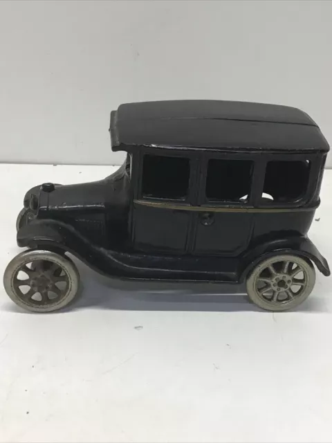 Arcade 1920s Cast Iron Ford Model T Fordor Sedan Toy - Excellent Condition 6.5”