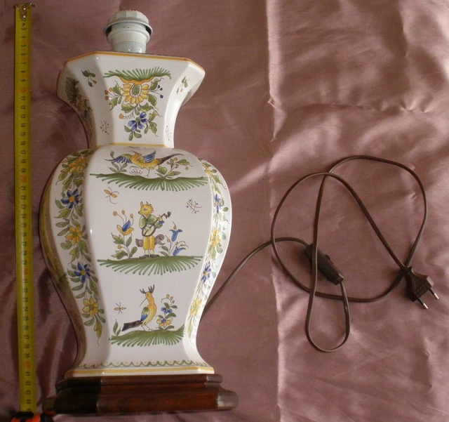 Pied de lampe faïence de MOUSTIERS " vase balustre " décor grotesques polychrome