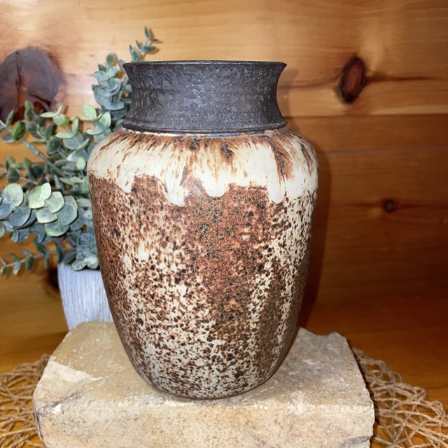 VINTAGE ARTIST SIGNED Studio Art Pottery Hand Thrown Vase Drip Glaze w ...