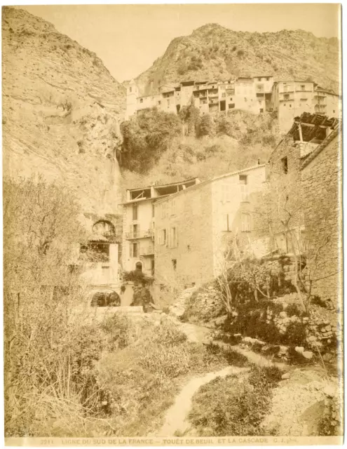 France, Touët de Beuil, Touët-sur-Var, Ligne du Sud de la France et la cascade