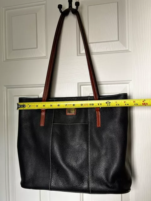 Dooney & Bourke Lexington Shoulder Bag Black Pebble Grain Leather Lined Pockets