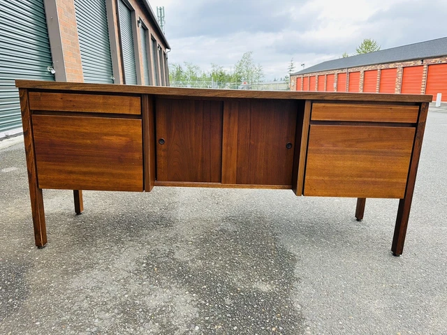 Mid Century Modern Kimball Solid Walnut Executive Desk Credenza L@@K Mid Century Modern Kimball Solid Walnut Executive Desk Credenza L@@K