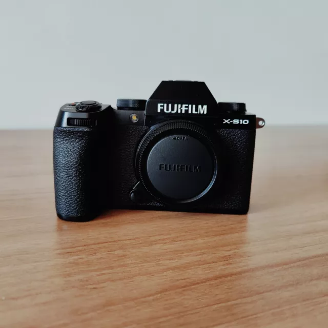 Fujifilm X-S10 26,1MP Spiegellose Systemkamera -Shutter Count 4567