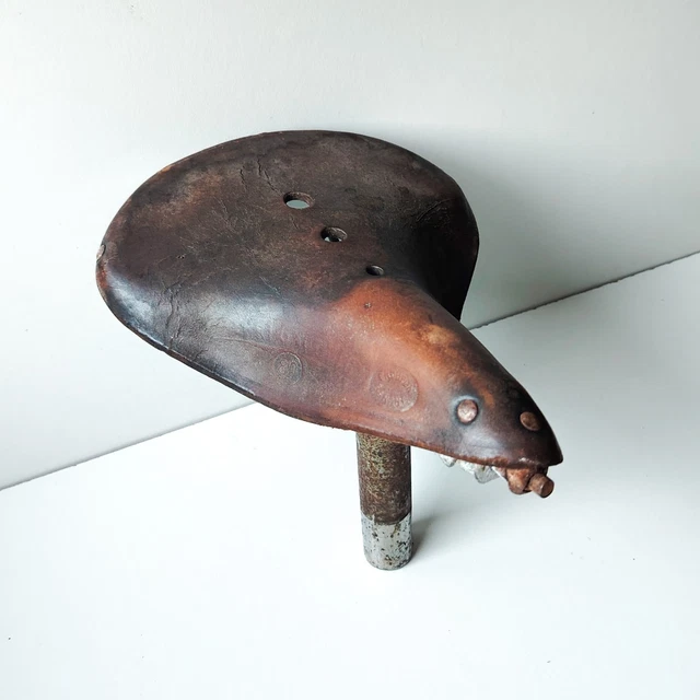 Ancienne Selle De Vélo En Cuir – Dimensions 23x20 Cm – Pour Pièces Détachées