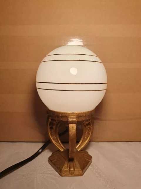 ancienne veilleuse art deco pied de lampe en métal avec globe boule en verre