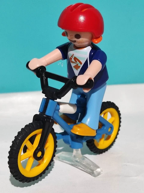 Personnage PLAYMOBIL Fillette Avec Trottinette - Accessoire Vintage Pour Jeu Et Parc, Bon état