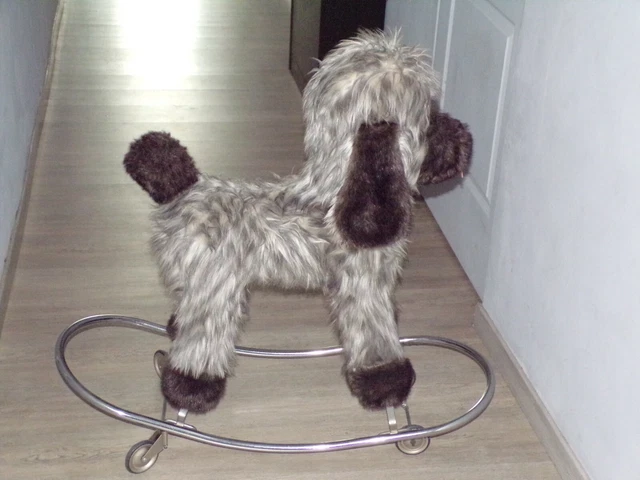 JOUET ANCIEN CHIEN CANICHE PAILLE A BASCULE OU A ROULETTES EUR 60,00 - FR