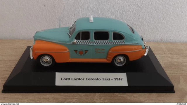 Voiture Miniature IXO Ford Fordor Sedan 1947 New York Taxi - échelle 1/43 - Occasion TBE