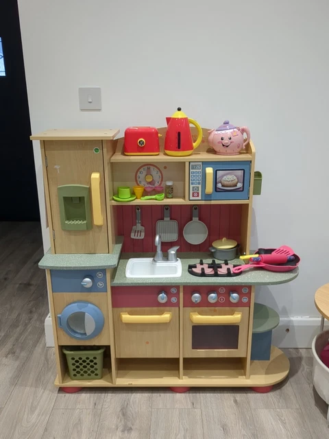 LITTLE TIKES PREMIUM Cooking Creations Wood Kitchen 49.99