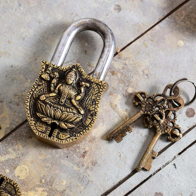 RARE BRASS GODDESS Lakshmi Laxmi Embossed Door Lock Padlock Keys