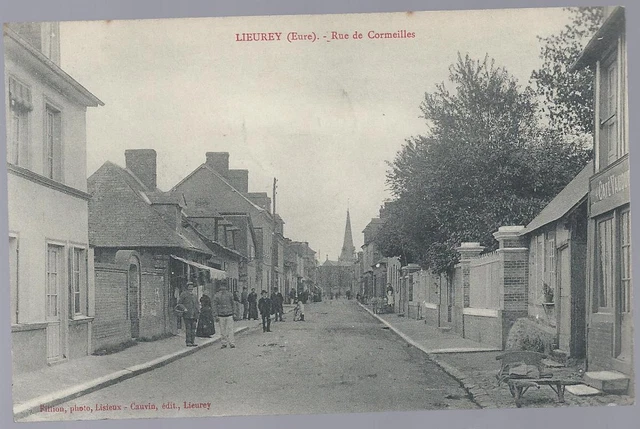 CPA 27  EURE  LIEUREY  rue de Cormeilles animée !! peu courante !!