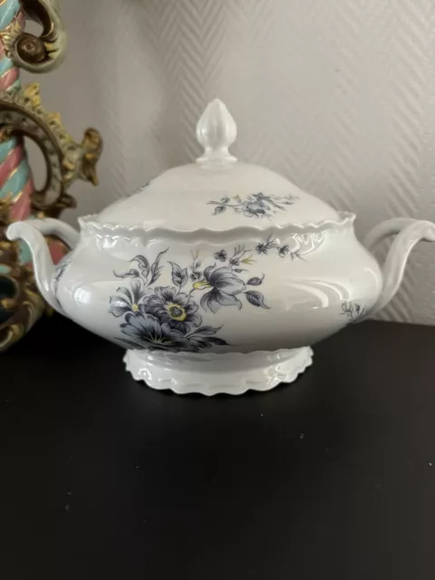 soupière en porcelaine Limoges